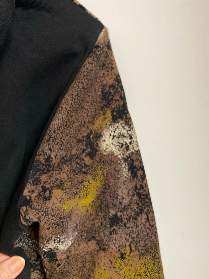 Sweat-shirt BOSS noir motif camouflage 12 ans 14 ans ou S - photo numéro 4