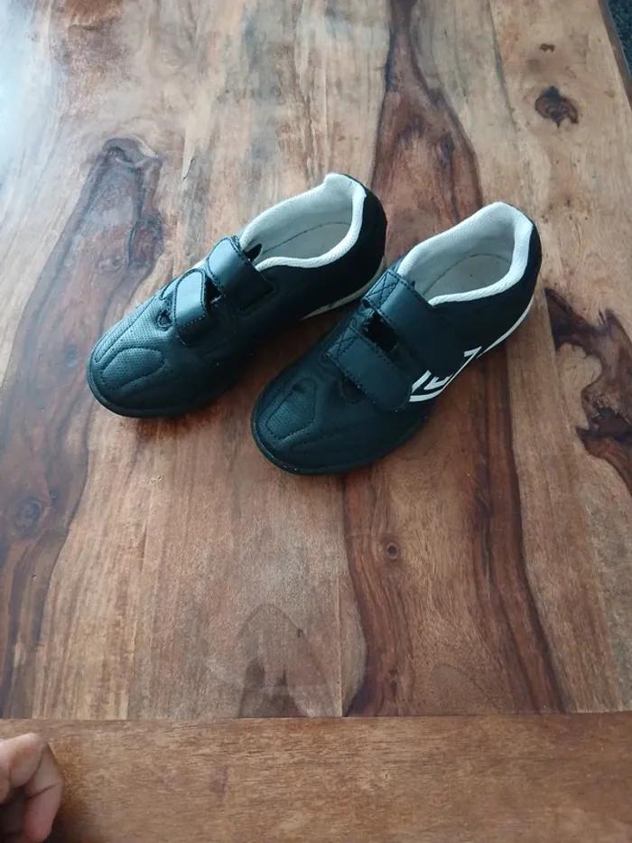Chaussures de sport enfant taille 30 - photo numéro 2