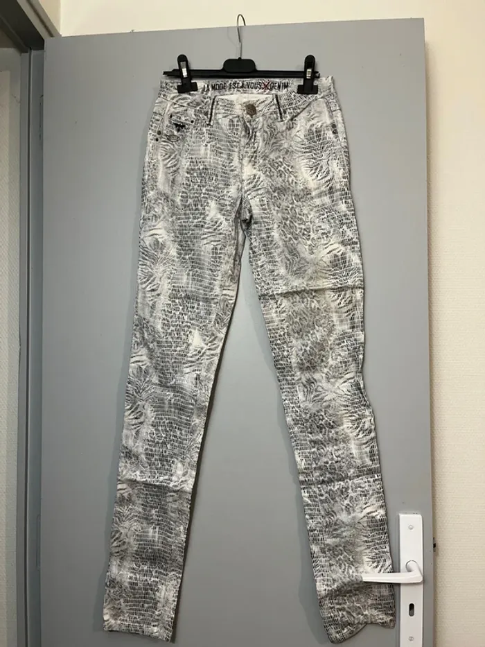 Jean à motifs