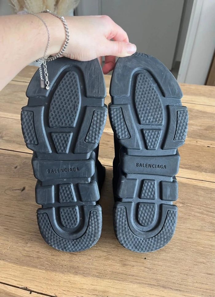 Balenciaga Speed 10 noires et blanches - photo numéro 6