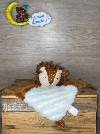 TAO25 doudou lion 🦁 tape à l’œil