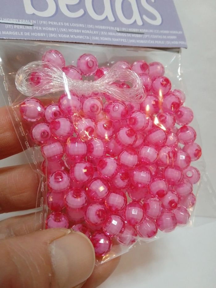 Perles de loisirs à facettes roses + fil - photo numéro 3