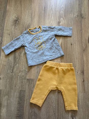 Ensemble haut + pantalon 3 mois