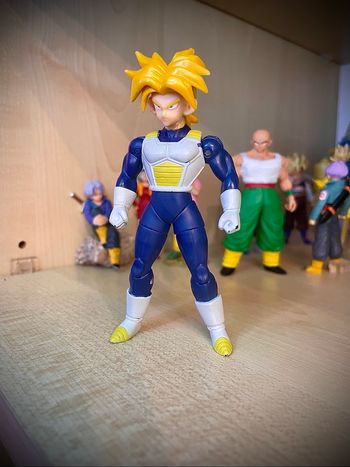 Figurine dragon ball articulée Trunks