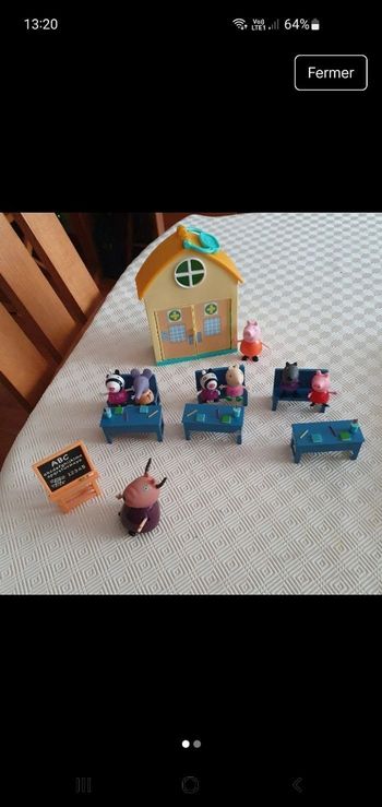 Lot écoliers et camping car plus voiture Peppa pig 
