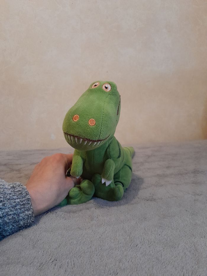 Peluche dinosaure