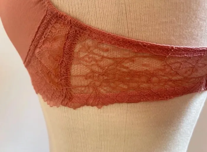 Soutien gorge neuf avec étiquette Etam dentelle 🌸 90B - photo numéro 7