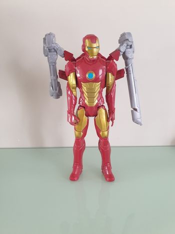 Figurine iron man marvel