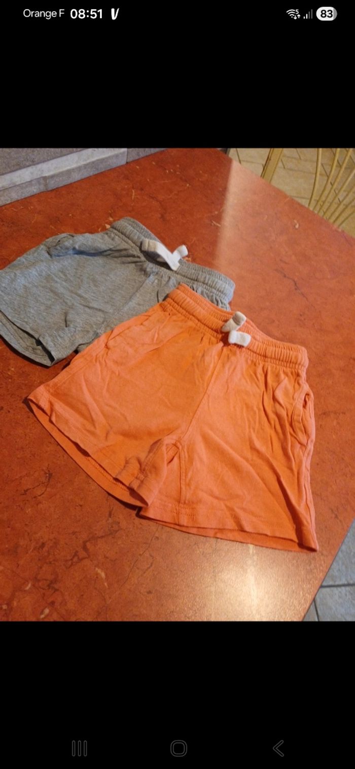 Lot de 2 shorts garçon taille 3 ans
