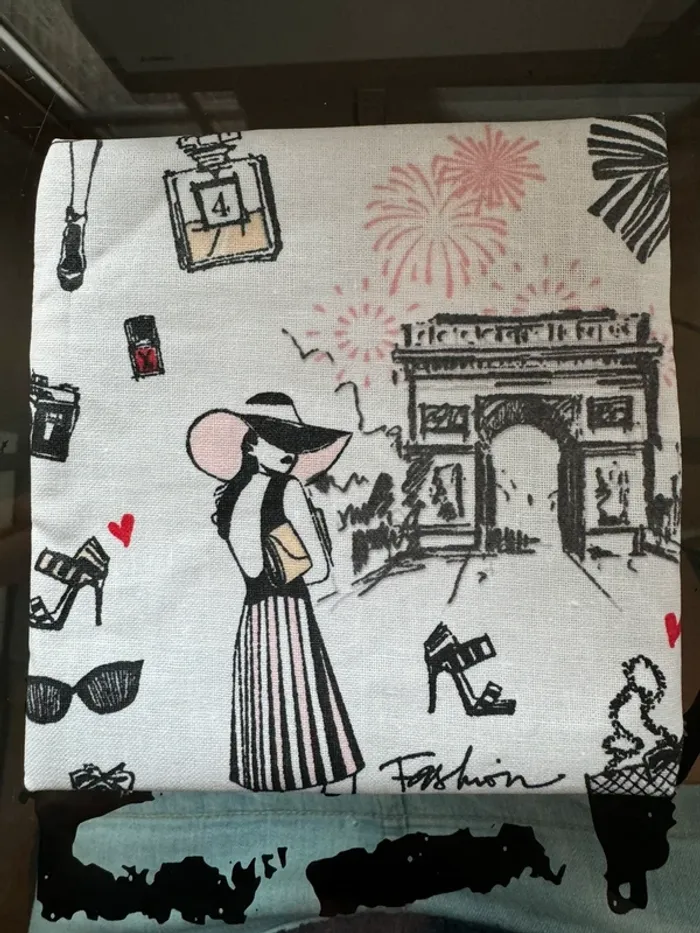 Pochette à savon imperméable motif Paris en tissu enduit
