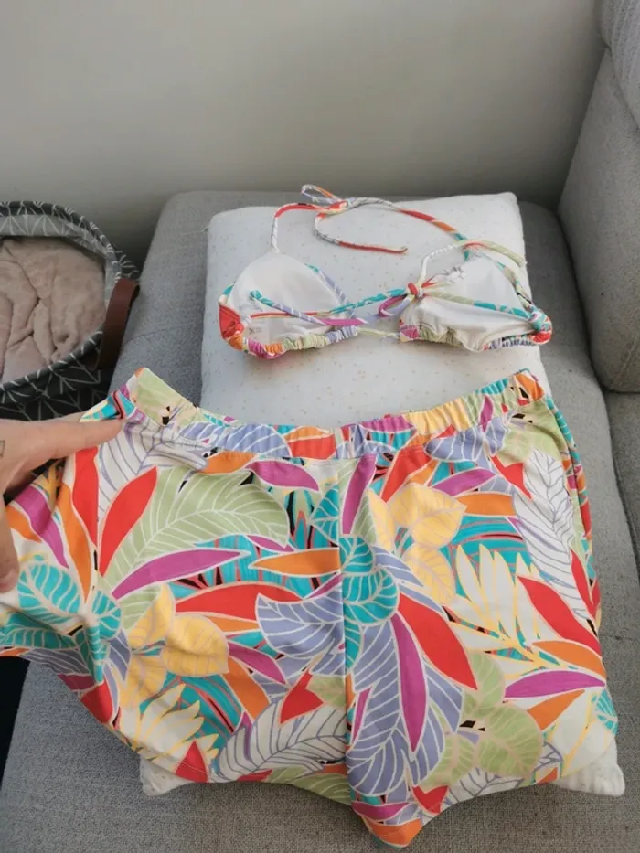 Maillot de bain 2 pièces short Ripcurl Taille XS Neuf - photo numéro 2