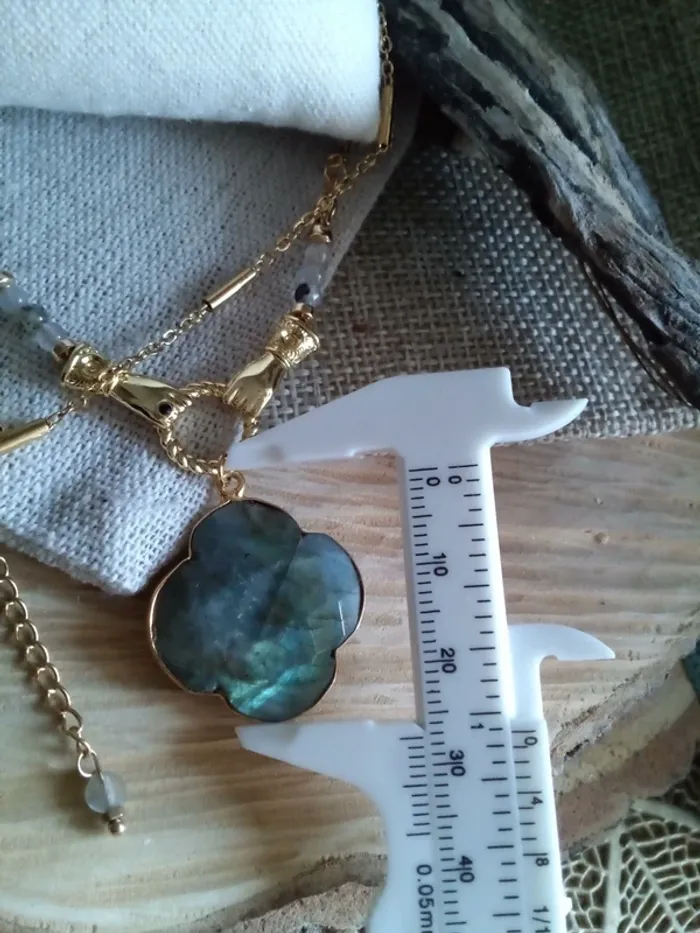 Collier pendentif trèfle en pierre de labradorite naturelle - photo numéro 4
