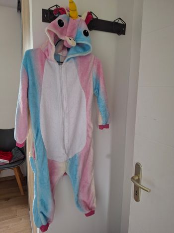 Combinaison licorne 6-8 ans