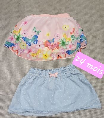 Lot de deux jupes bébé fille 2 ans