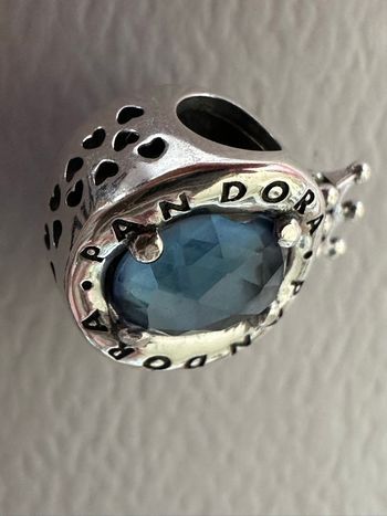 Charm Pandora Argent 925 – Pierre Bleue Facettée – Couronne – Original