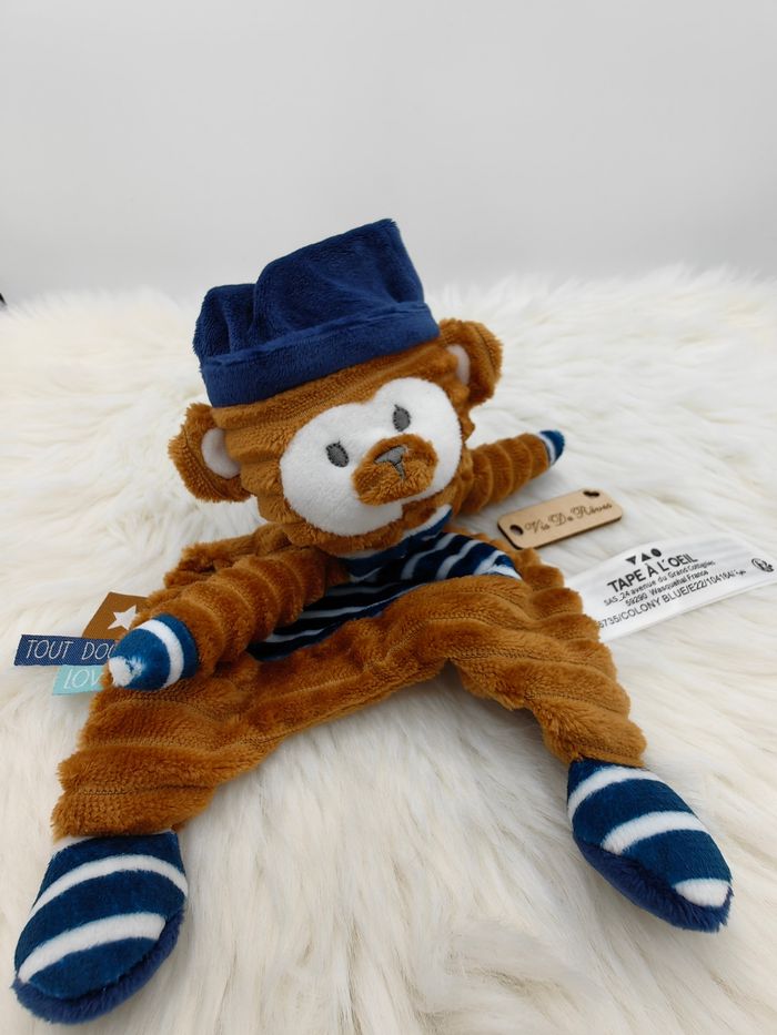 Doudou plat Singe Marron et bleu TAO Tape à L'Oeil - photo numéro 2