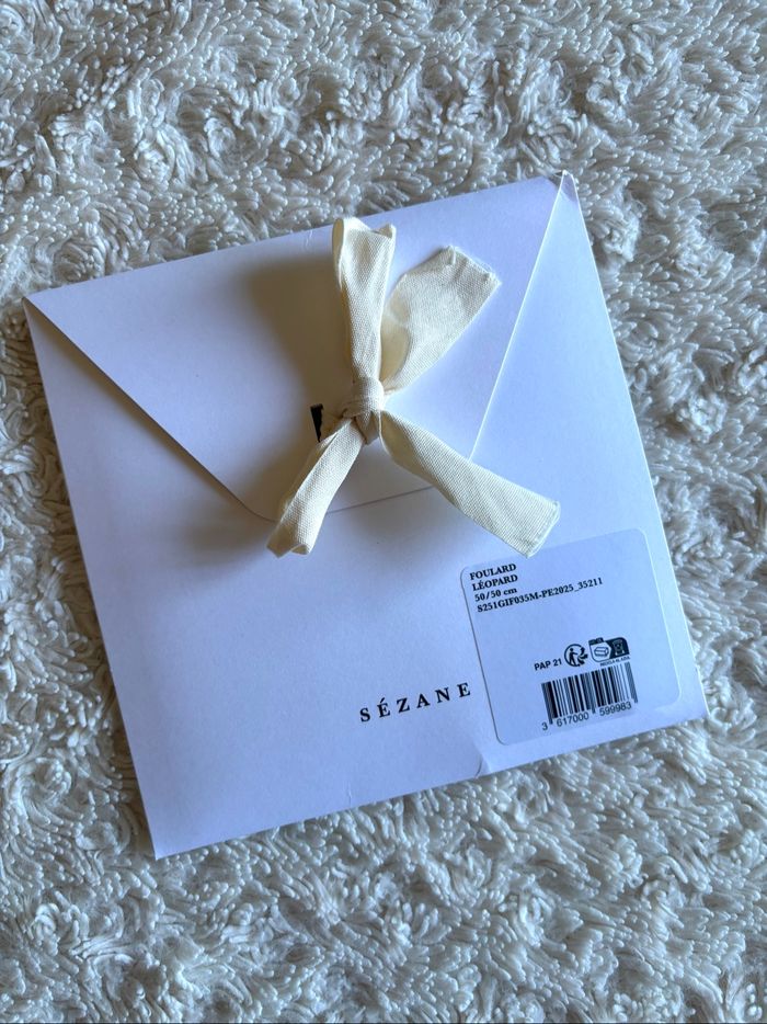 Foulard léopard Sézane - photo numéro 4