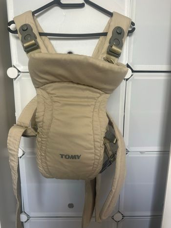 Porte bébé Tomy