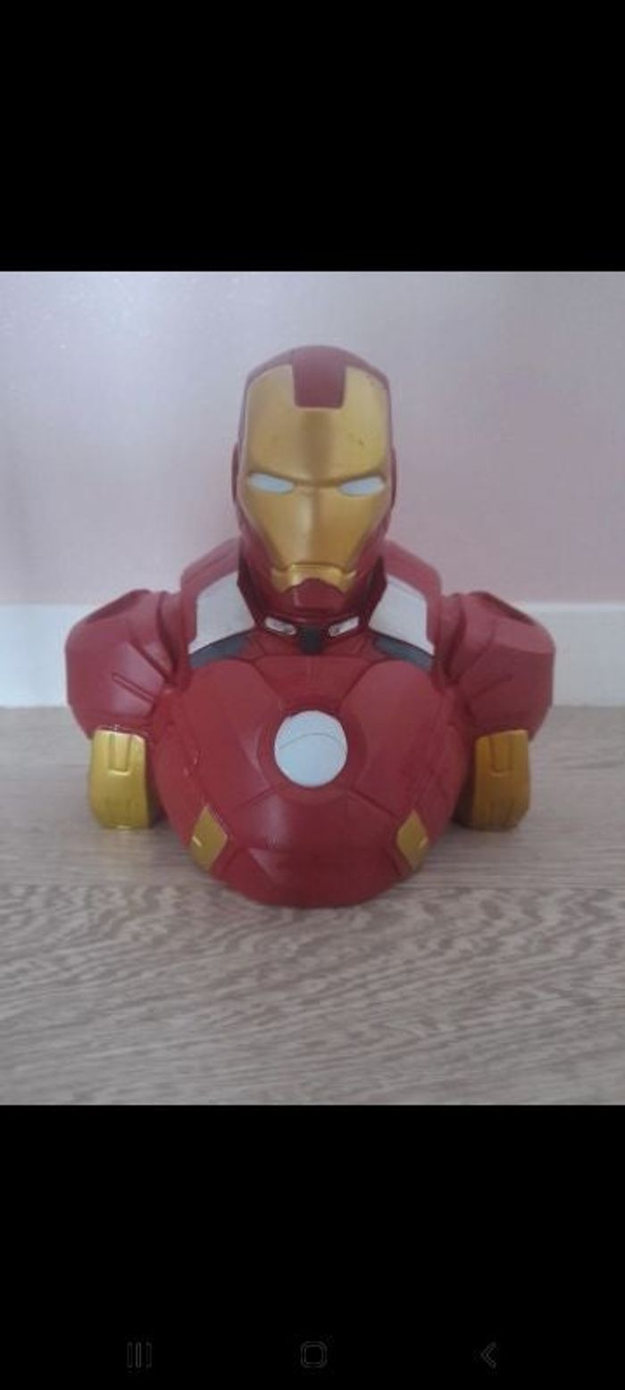 Grosse tirelire airon man