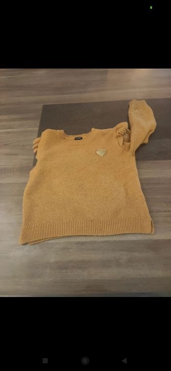 Pull moutarde taille 4 ans