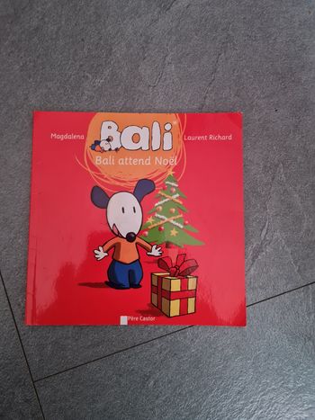 Livre bali : bali attend Noël