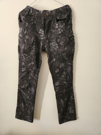 Pantalon a motif homme