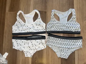 Lot de 2 ensembles sous vêtements fille 14 ans