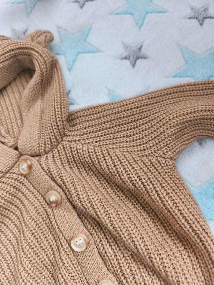 Gilet à capuche Cozy Cub - 1-3 mois - Marron - État : Excellent - photo numéro 2