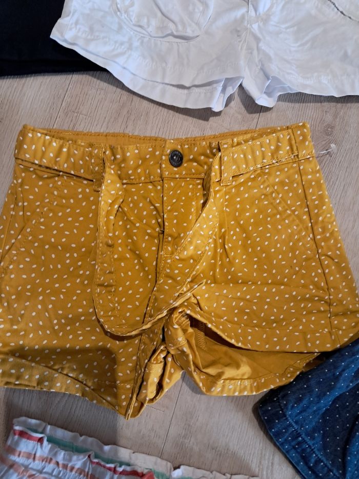 Lot de shorts et jupes 5 ans neuf - photo numéro 3
