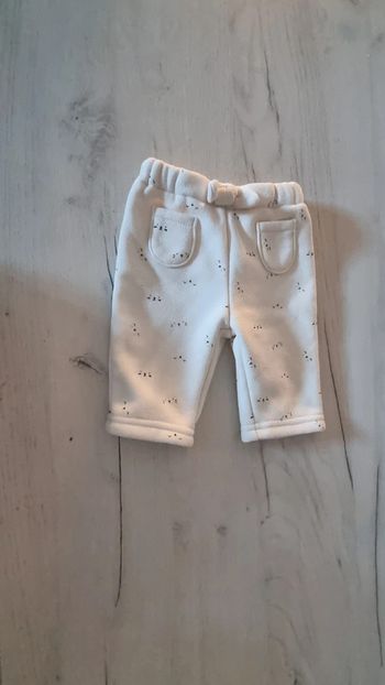 Pantalon  Kiabi 1mois