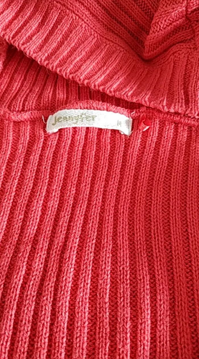 Pull Jennyfer taille M rose avec pompons et capuche - photo numéro 2