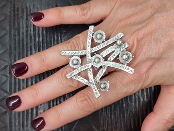 Bague graphique plaqué argent artisanale ajustable