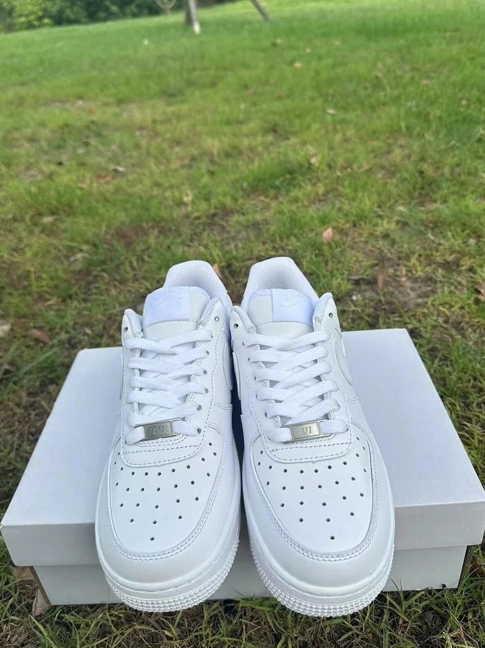 Nike Air Force 1 Low '07 White 42 - photo numéro 3