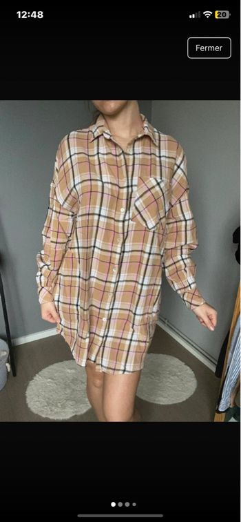 Robe chemise beige et rose stradivarius taille m