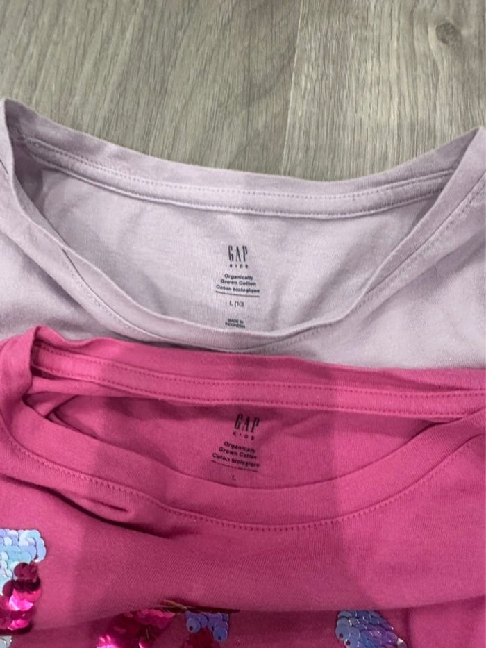 Lot 2 t-shirt manche longue GAP - photo numéro 4