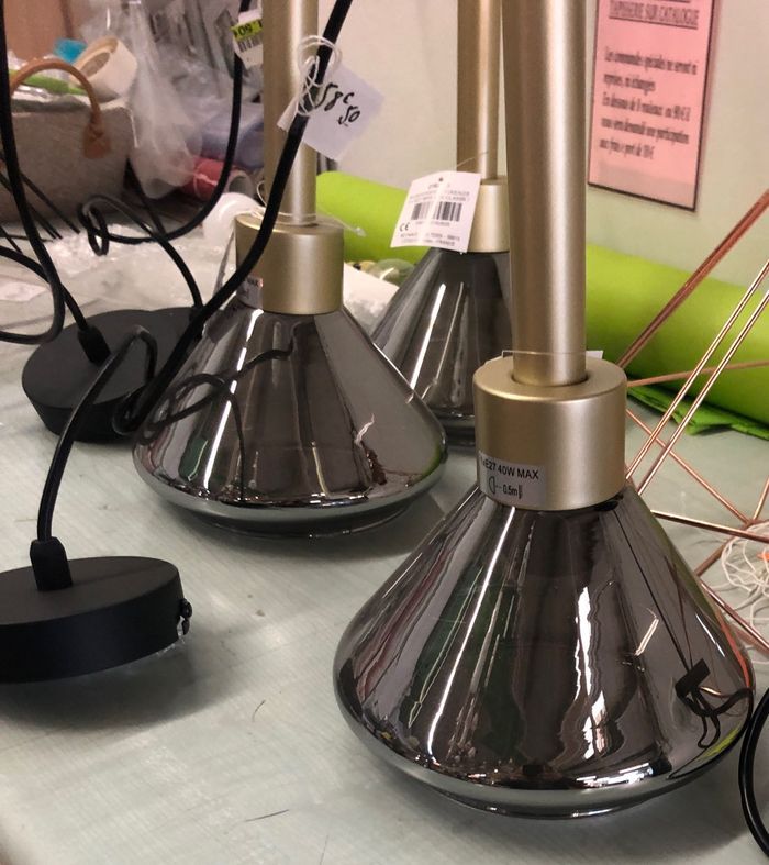 2 suspensions en verres pour dessus d îlot ou table neufs à 100 euros - photo numéro 2