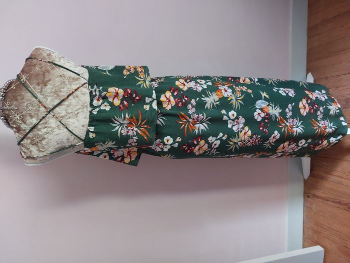 Robe longue à fines bretelles verte à fleurs taille 38 - photo numéro 5