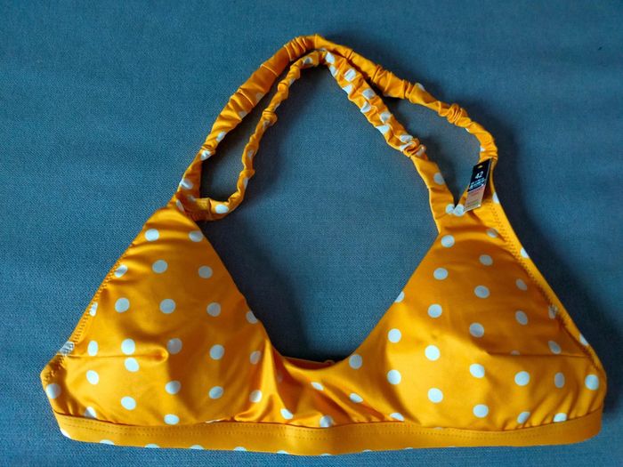 Haut de bikini jaune à pois blancs – Etam – Taille 42 – Neuf avec étiquette - photo numéro 3