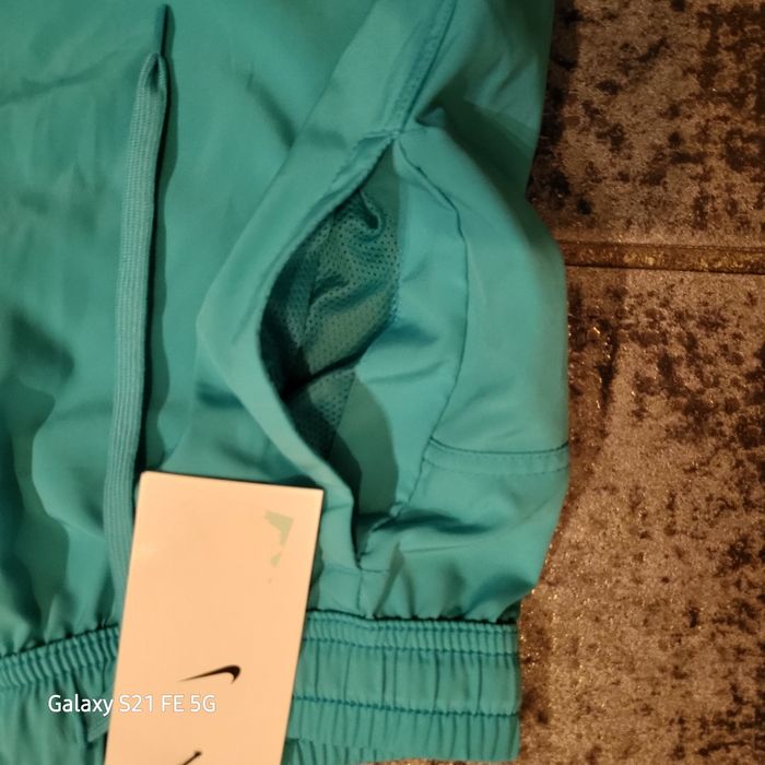 Short  nike taille XS  neuf avec étiquette - photo numéro 2
