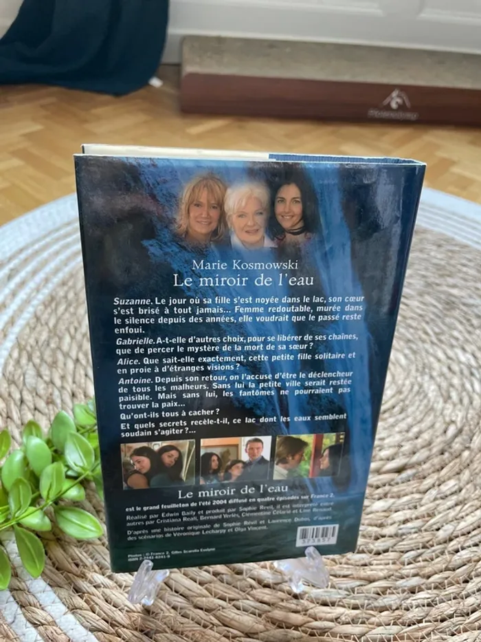 Livre - le miroir de l’eau - photo numéro 3