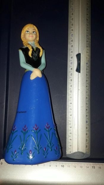 Reine des neiges figurine bouteille