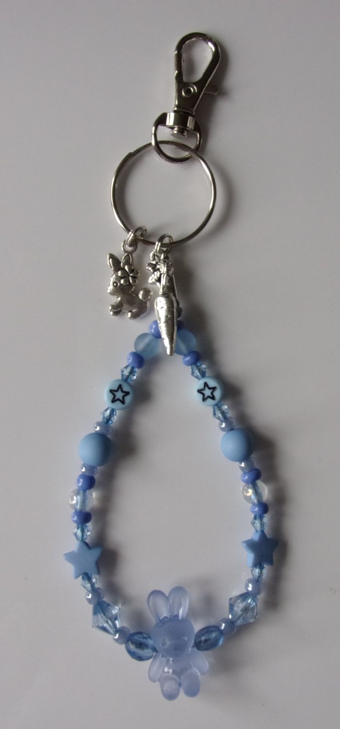 Porte clé ou Déco de sac à main lapin givré Bleu foncé