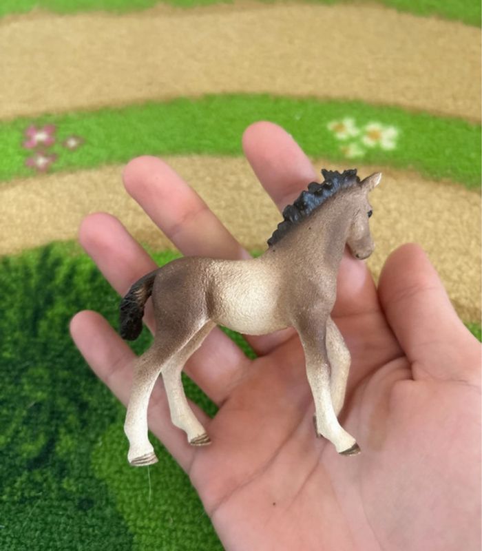 Schleich poulain