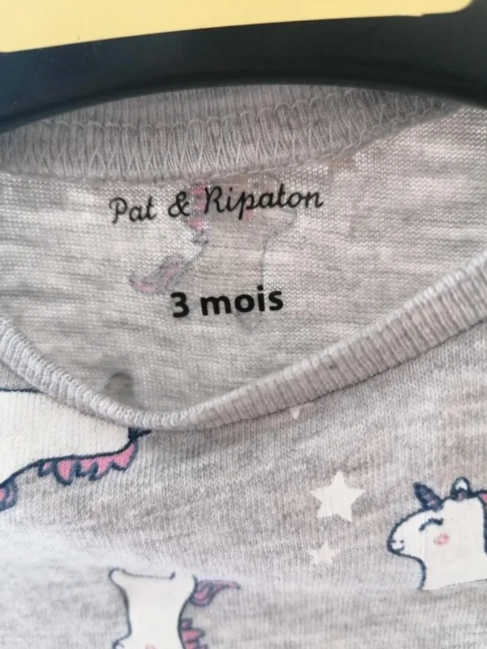 T-shirt manches longues 3 mois - photo numéro 2