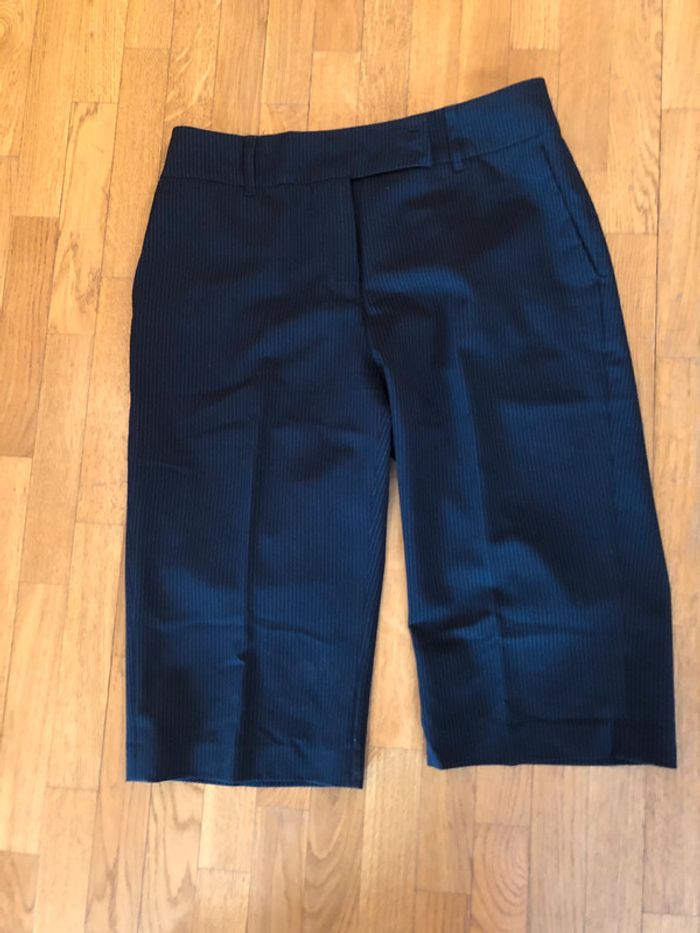 Bermuda bleu marine avec rayures blanches - Taille 40