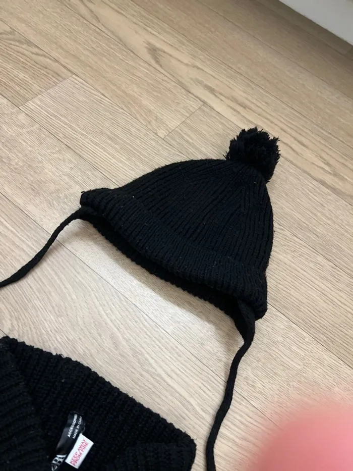 Ensemble noir bonnet et tour de cou 3/5 ans Zara Bonne etat - photo numéro 2