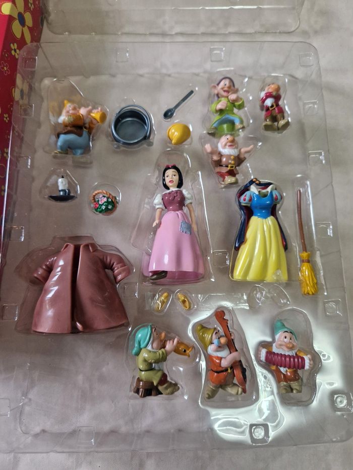 Rare , coffret Disney store  , vintage  , Blanche neige et les 7 nains - photo numéro 10