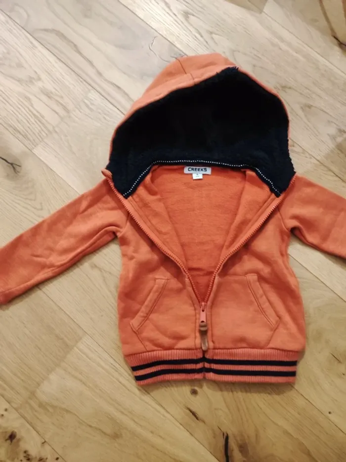 Sweat zippé - Creeks- 4 ans - très bon état - photo numéro 2
