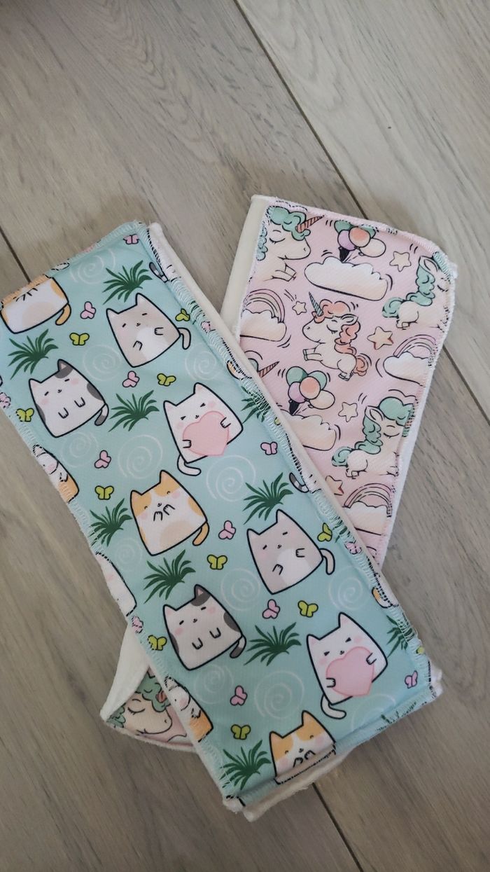 Insert mimi chat chat et licorne