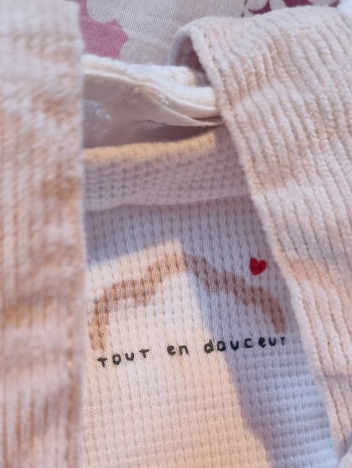 Salopette velours et t-shirt - photo numéro 2